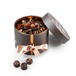 Box of Christmas hat chocolates | CLUIZEL