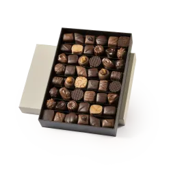 Coffret praliné noir et lait n°48